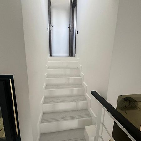 Luxe Apartment In Center Jerevan Buitenkant foto