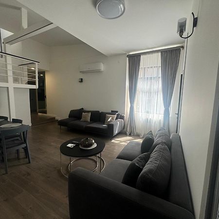 Luxe Apartment In Center Jerevan Buitenkant foto