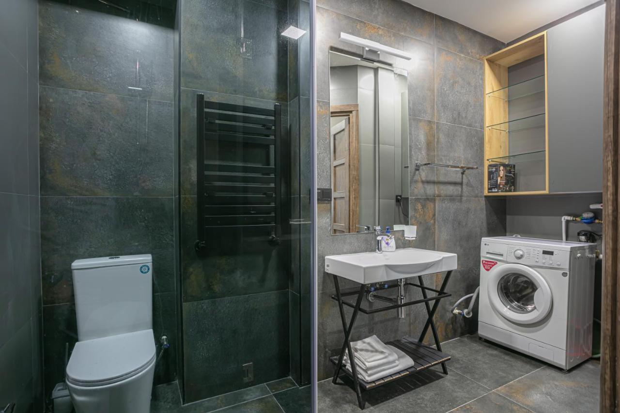 Luxe Apartment In Center Jerevan Buitenkant foto