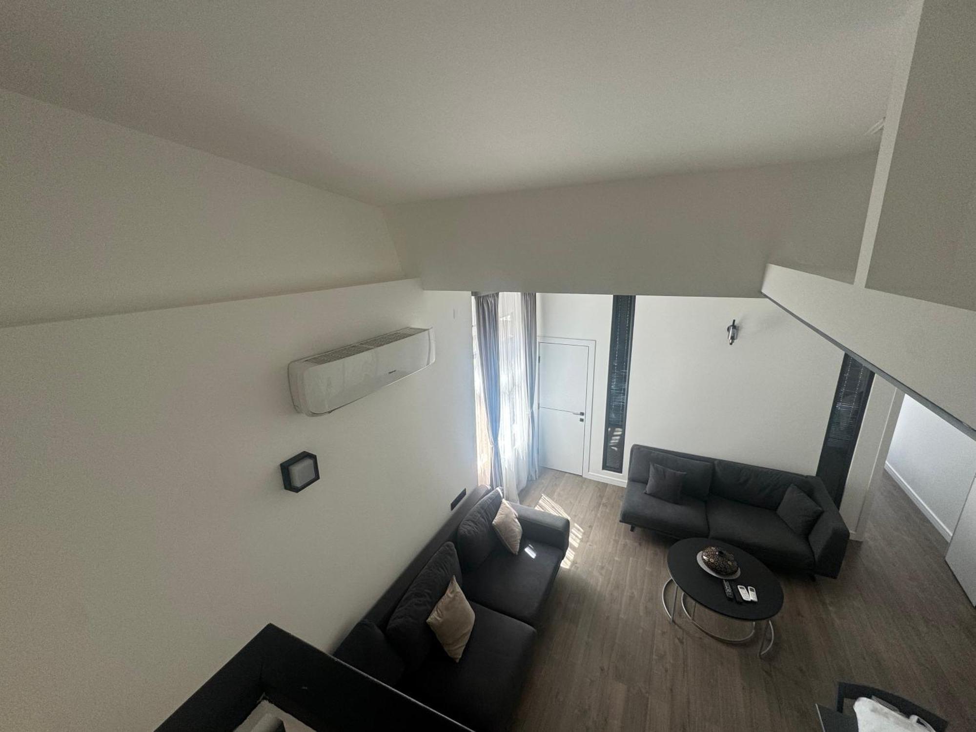 Luxe Apartment In Center Jerevan Buitenkant foto