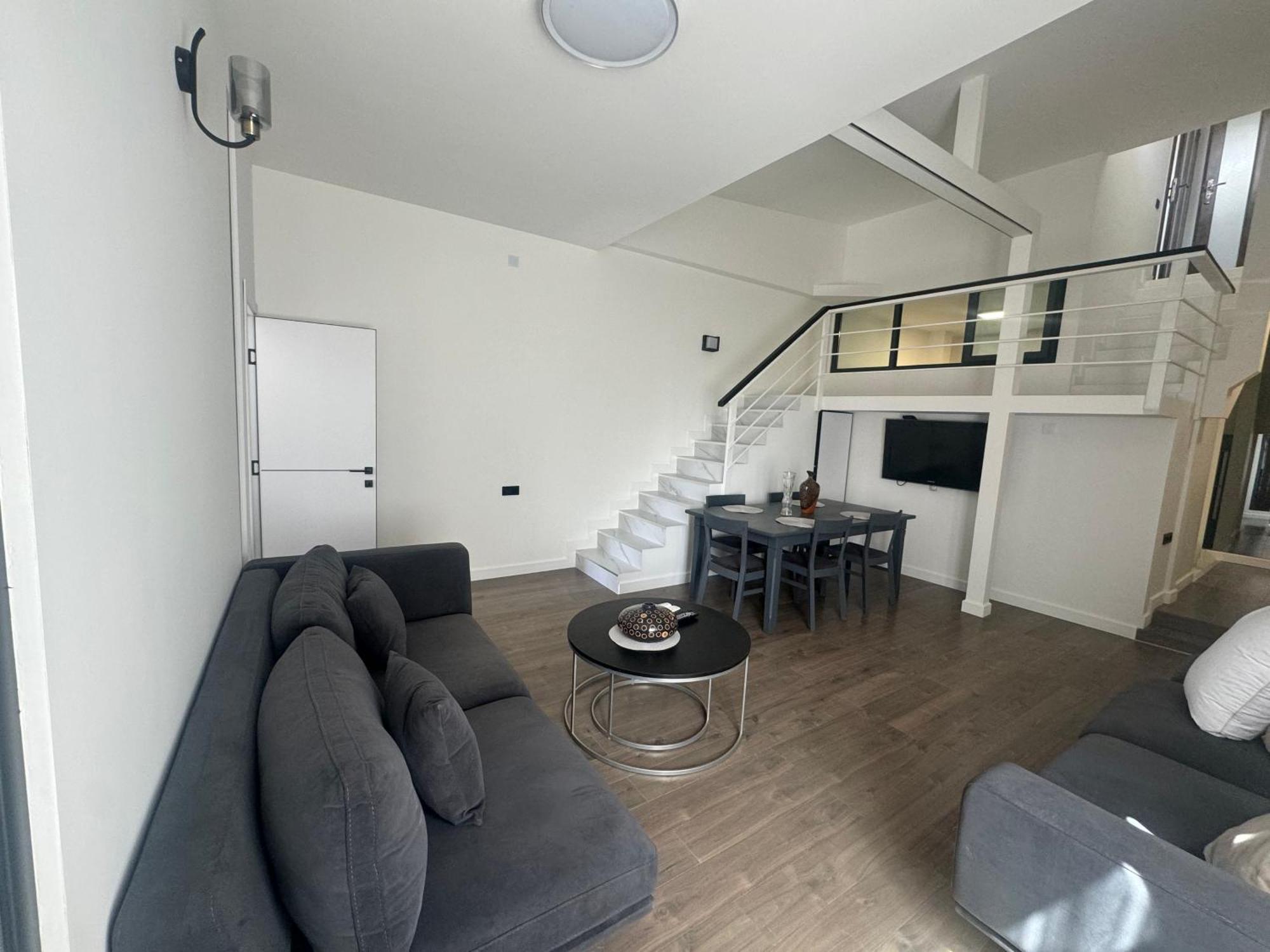 Luxe Apartment In Center Jerevan Buitenkant foto